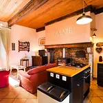 Gather In The Pyrenees - Pool Days & Fire Pit Nights Vakantiehuis *