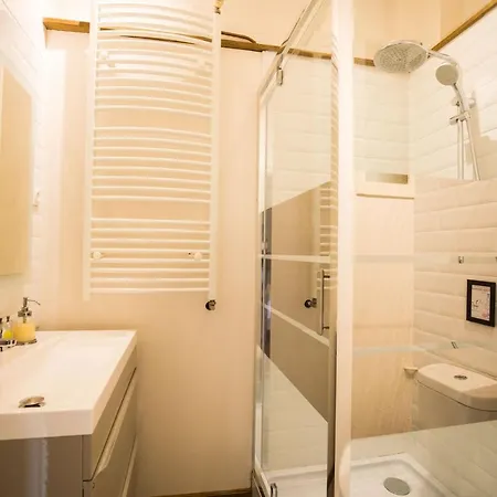 Tatil Evi Gather In The Pyrenees - Pool Days & Fire Pit Nights