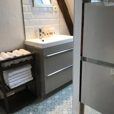 Casa vacanze Mountain retreat in the Pyrénées, glorious views, fire pit&pool - Sleeps 14 *