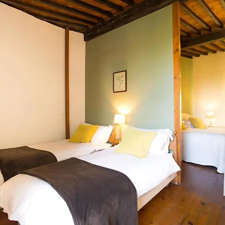 Casa vacanze Mountain retreat in the Pyrénées, glorious views, fire pit&pool - Sleeps 14 Ossun-ez-Angles