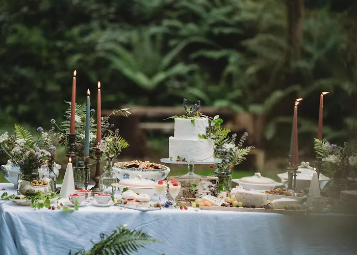 Mountain Retreat In The Pyrénées, Glorious Views, Fire Pit&pool - Sleeps 14 *