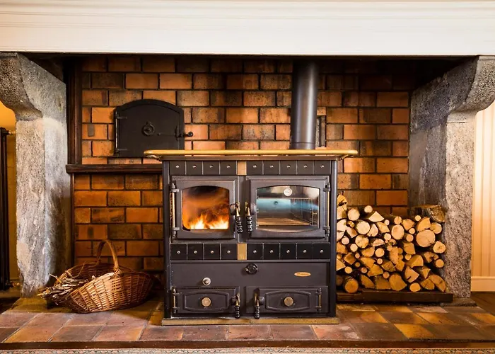 Mountain Retreat In The Pyrénées, Glorious Views, Fire Pit&pool - Sleeps 14 * Ossun-ez-Angles